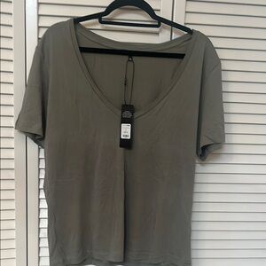 Fashion Nova Green Fitted Short Sleeve Tee